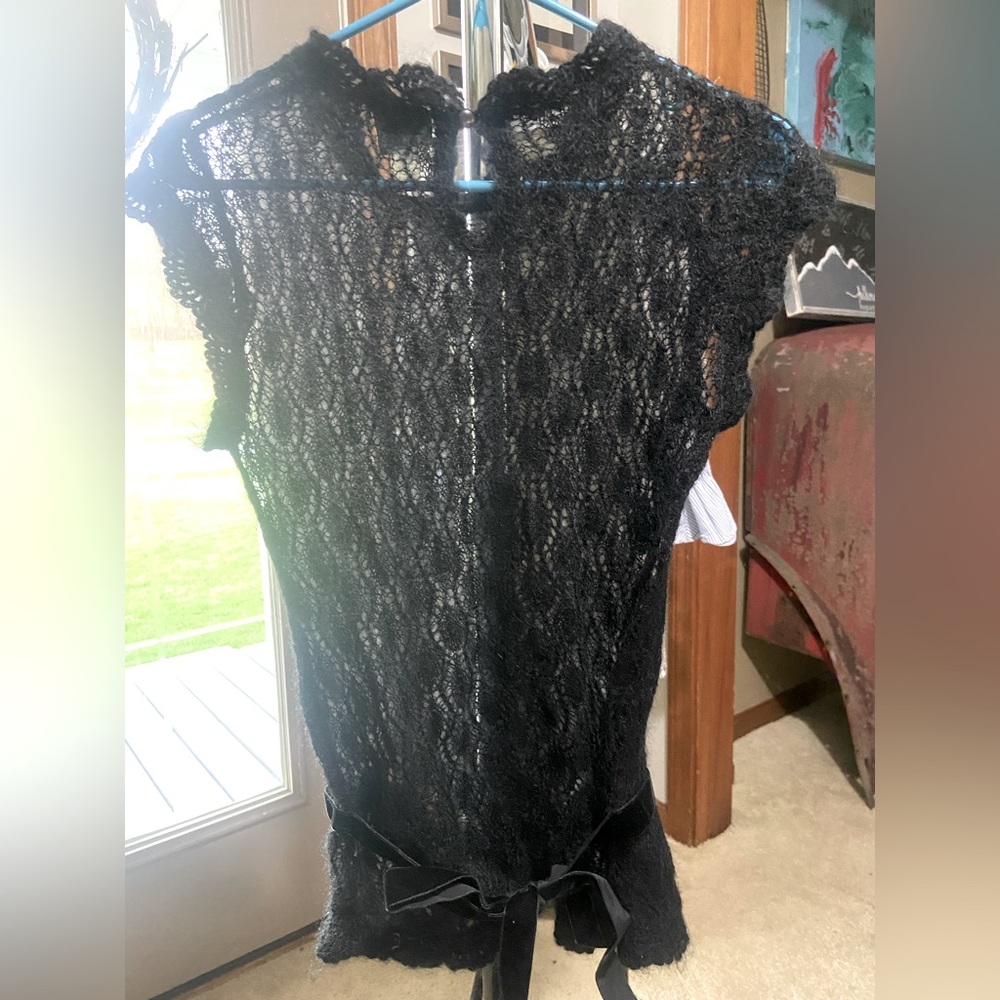 Woman’s size small David Coviello for Anna Sui knit wool blend top.